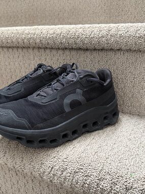 On Cloudmonster Women's Black  Sneakers size 8